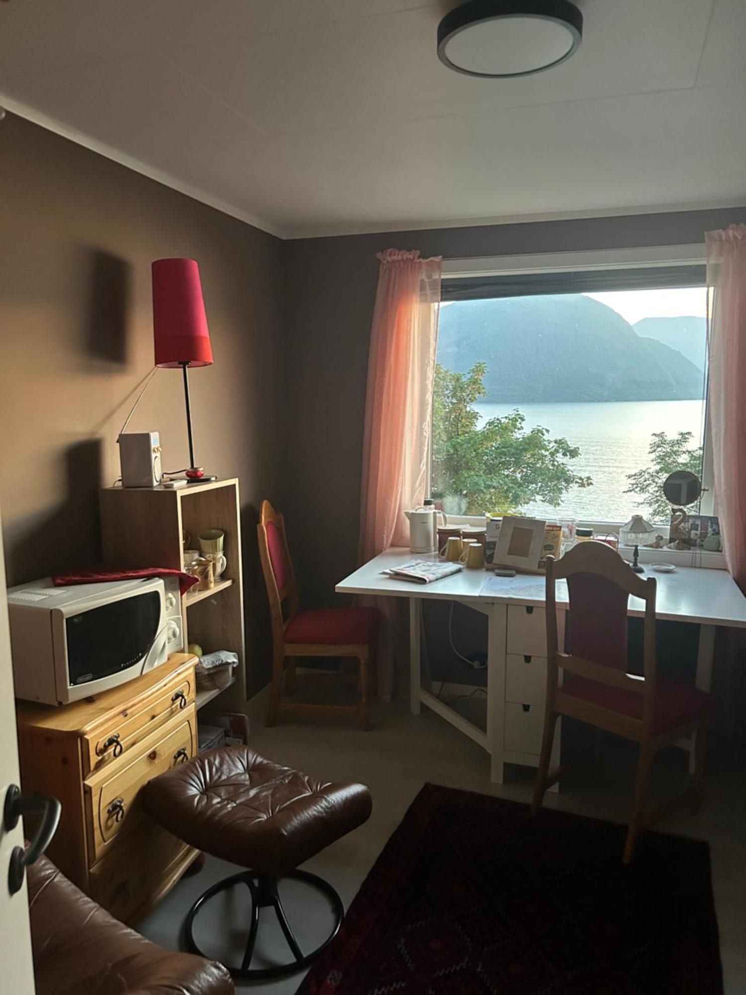 Bed and Breakfast Line Pa Hauane1 Volda Экстерьер фото