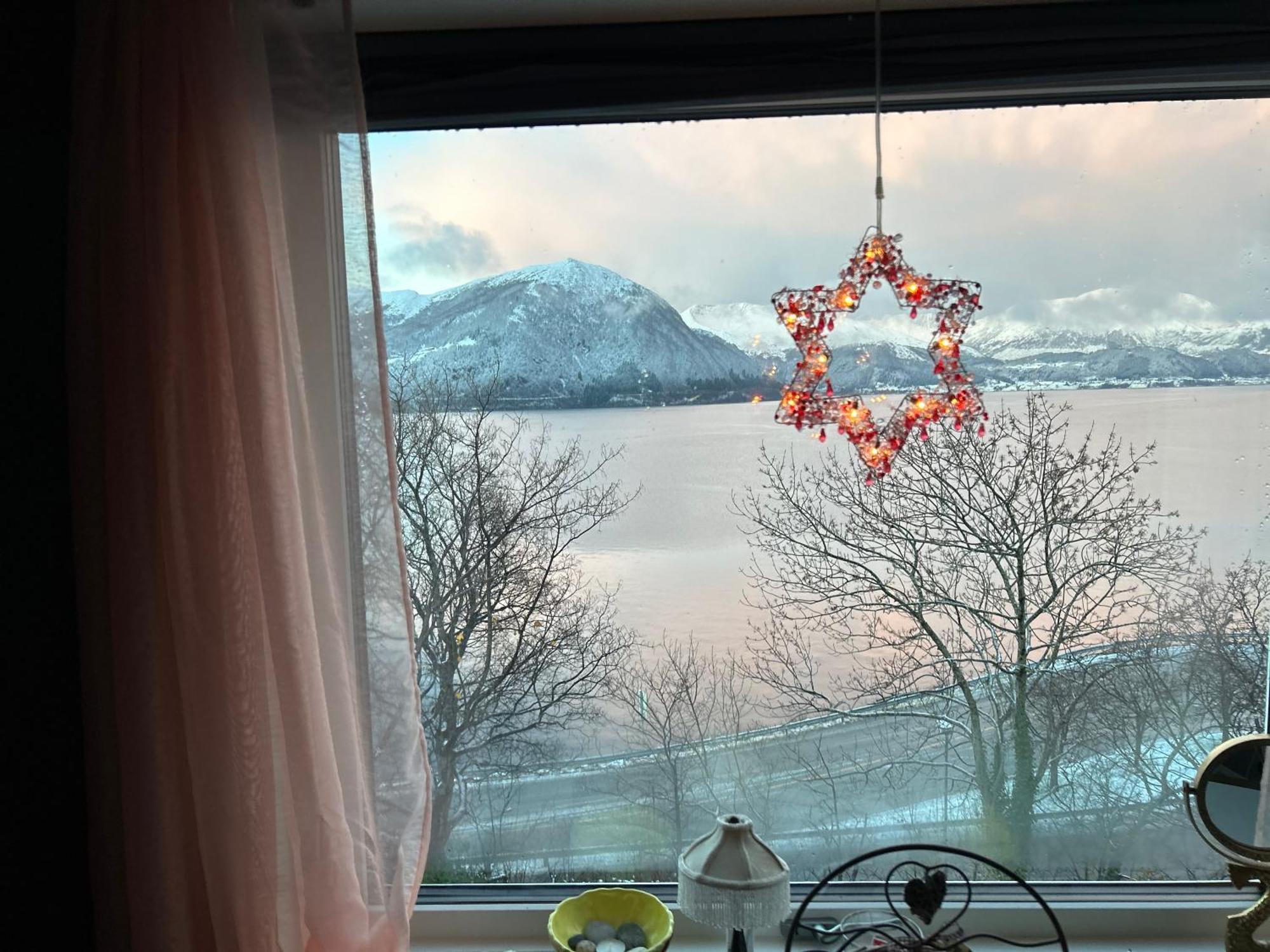 Bed and Breakfast Line Pa Hauane1 Volda Экстерьер фото