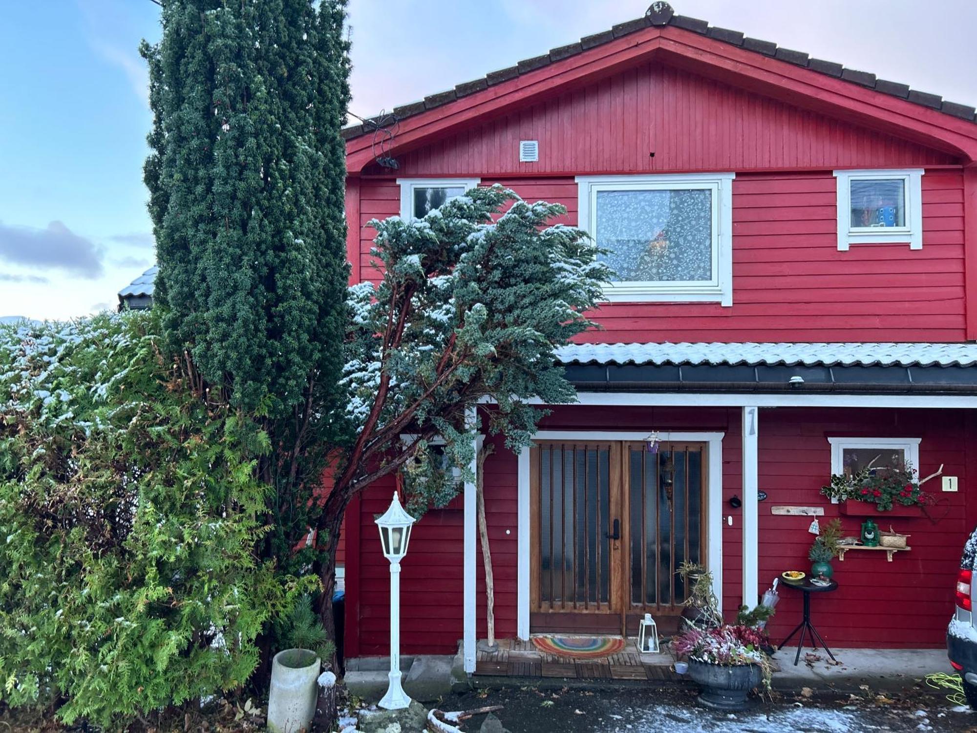 Bed and Breakfast Line Pa Hauane1 Volda Экстерьер фото
