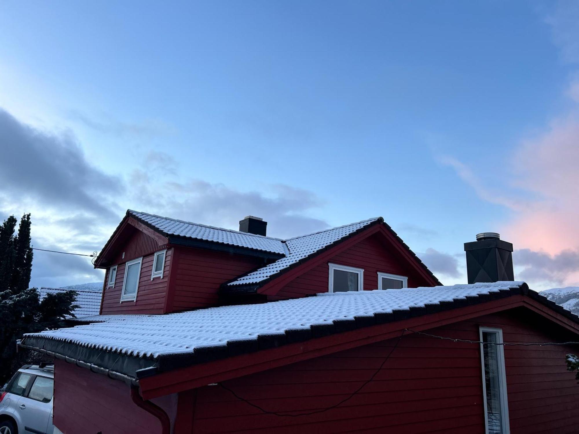 Bed and Breakfast Line Pa Hauane1 Volda Экстерьер фото