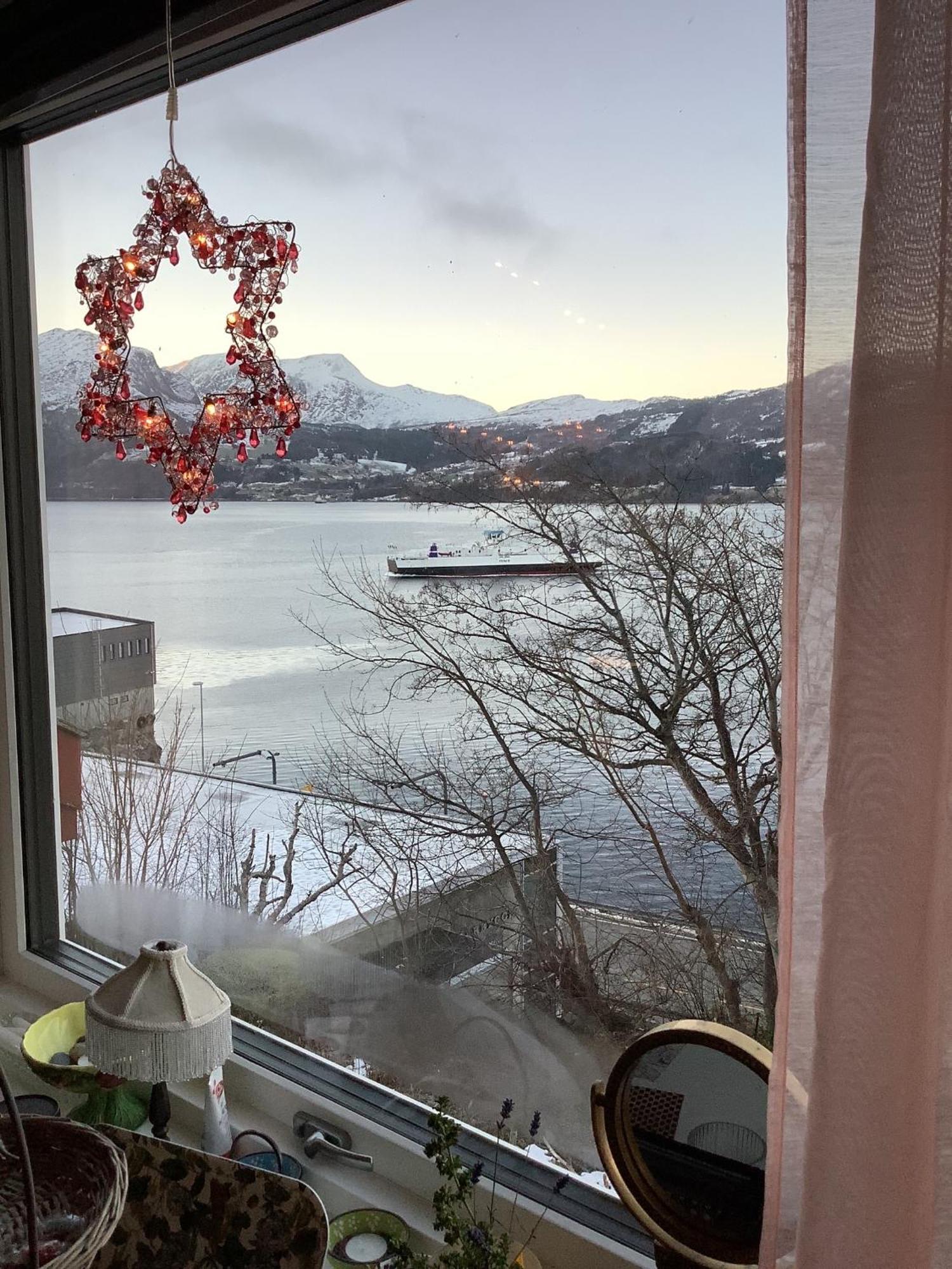 Bed and Breakfast Line Pa Hauane1 Volda Экстерьер фото